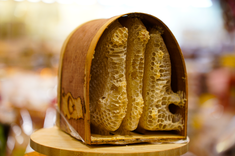 MANİSA KARAKOVAN PETEK BALI 1 KG